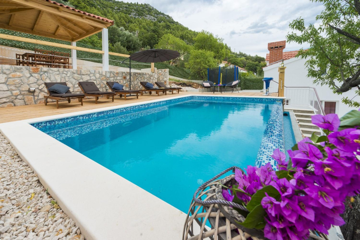 Villa Dundo Pero