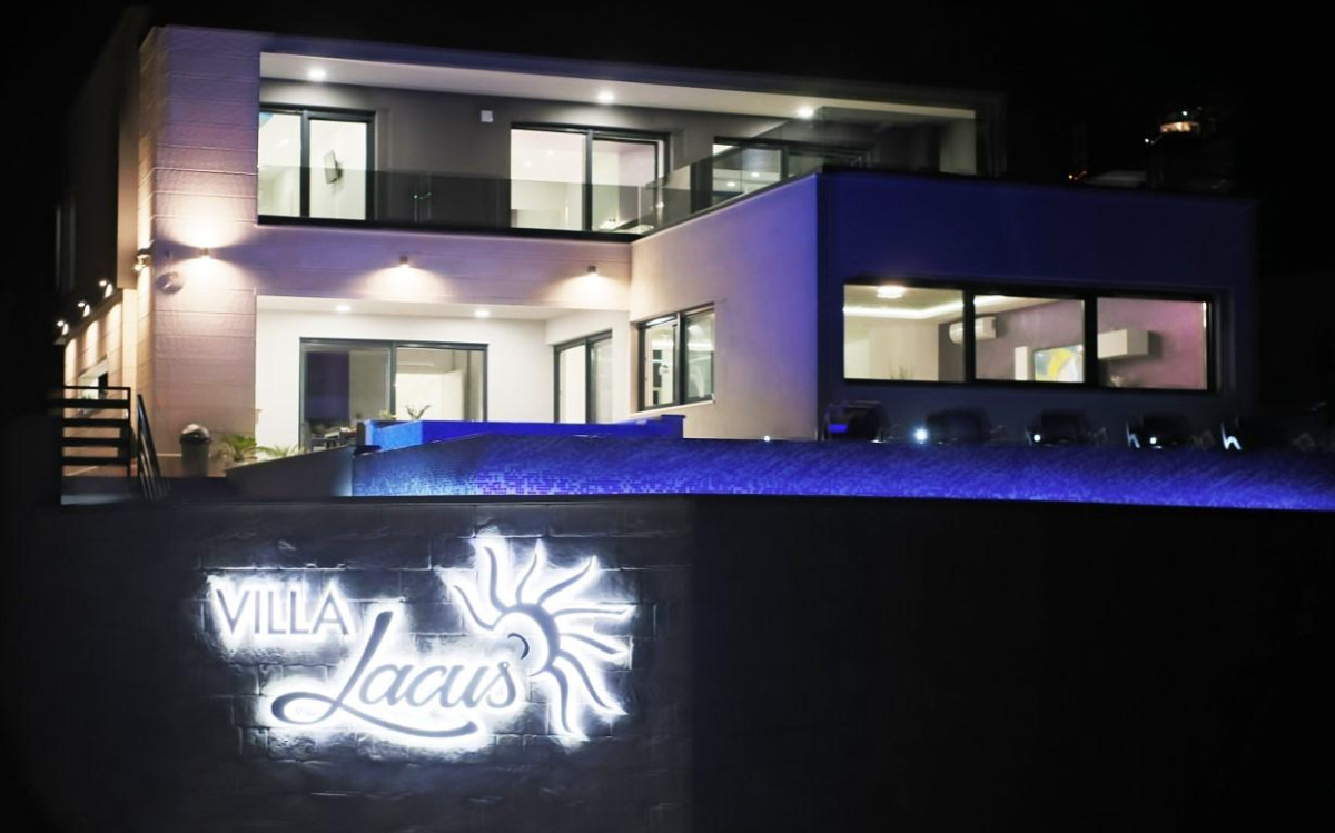 Villa Lacus