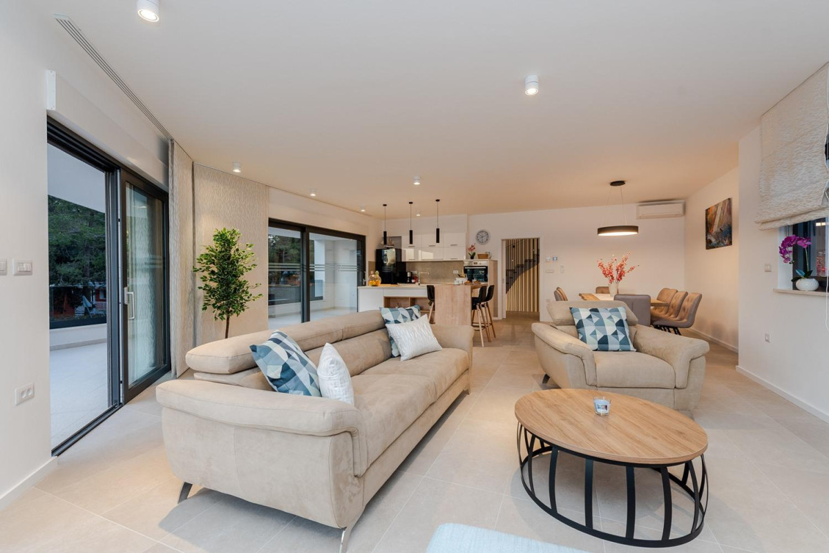 Villa White Diamond