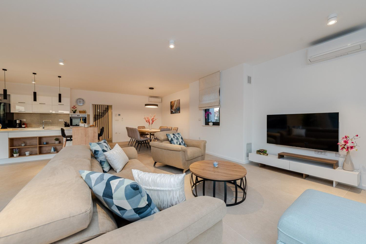 Villa White Diamond