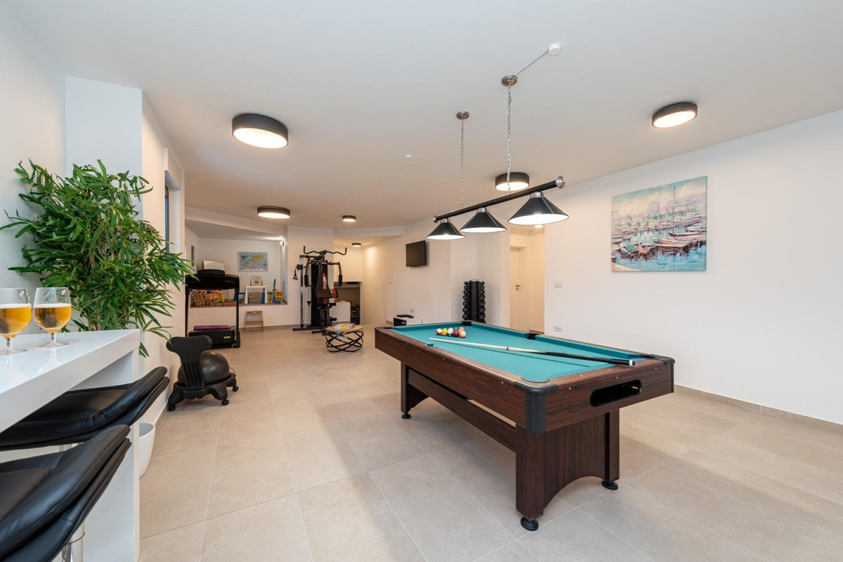 Villa White Diamond