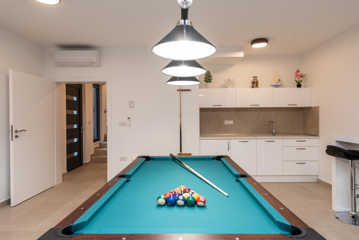 Villa White Diamond