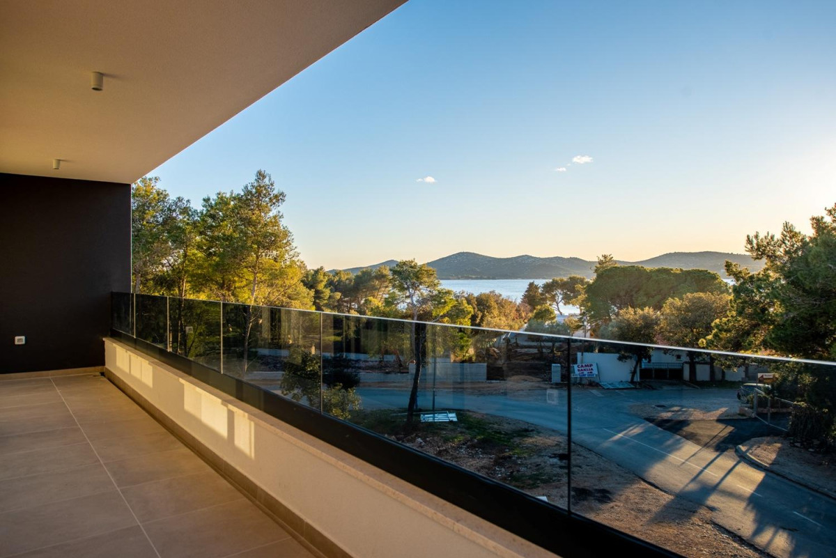 Villa White Diamond