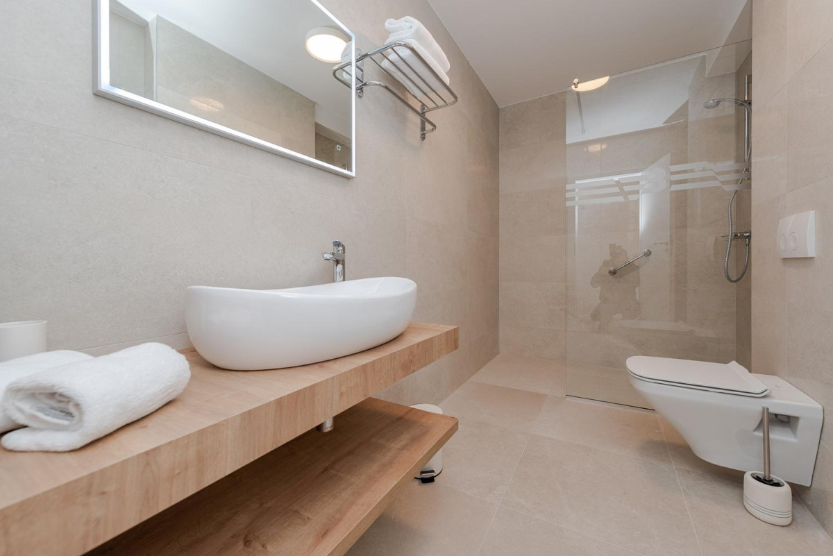 Villa White Diamond