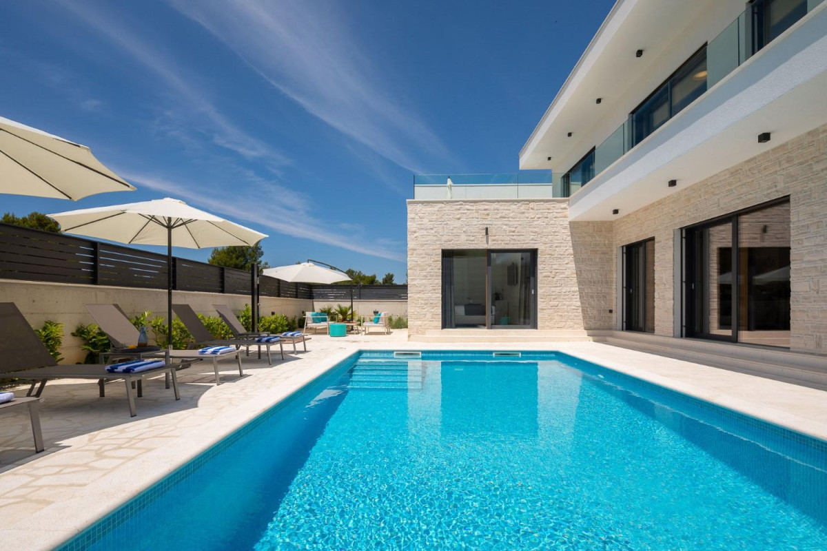 Villa DM