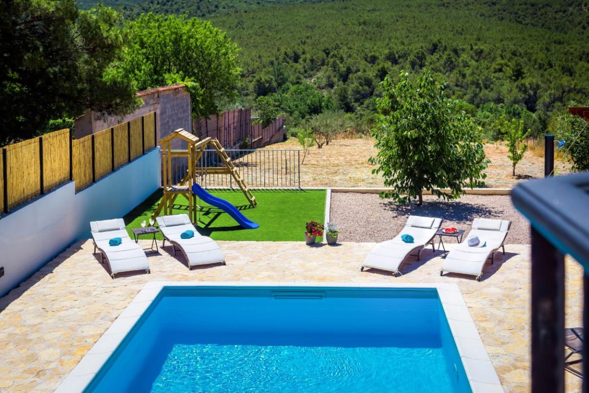 Villa R&B