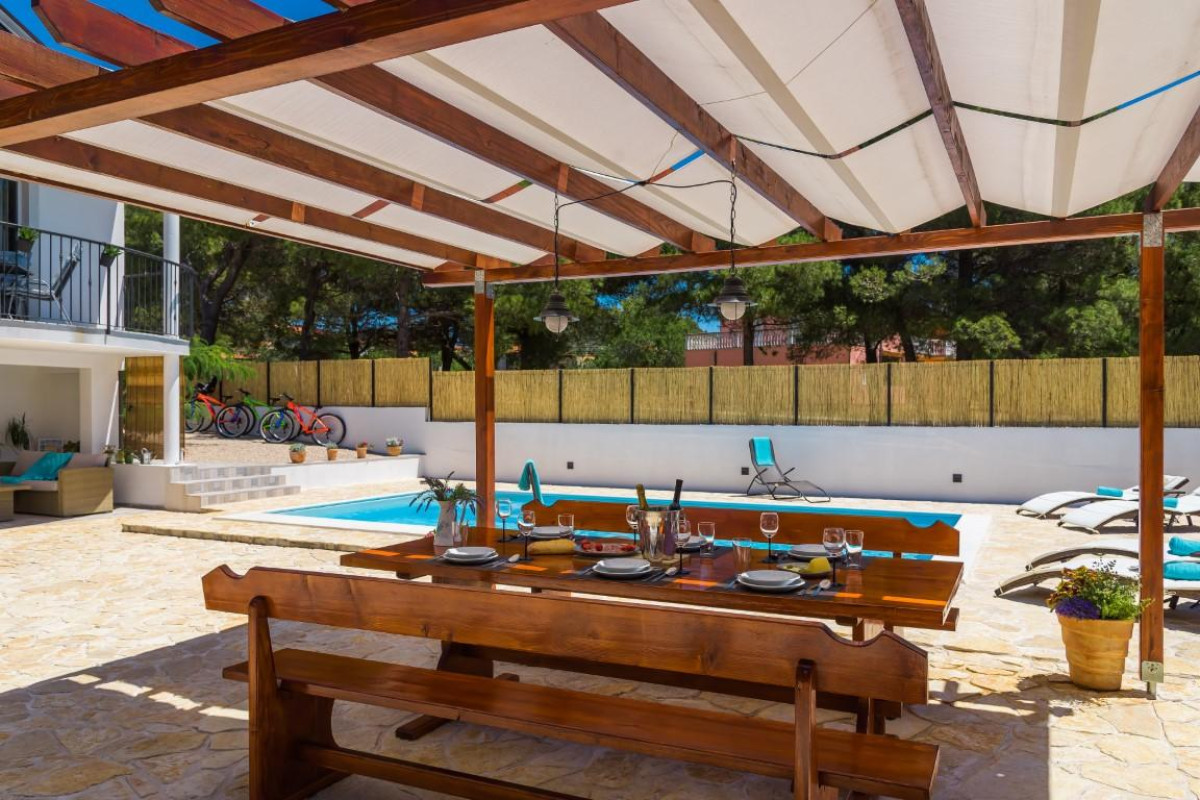 Villa R&B