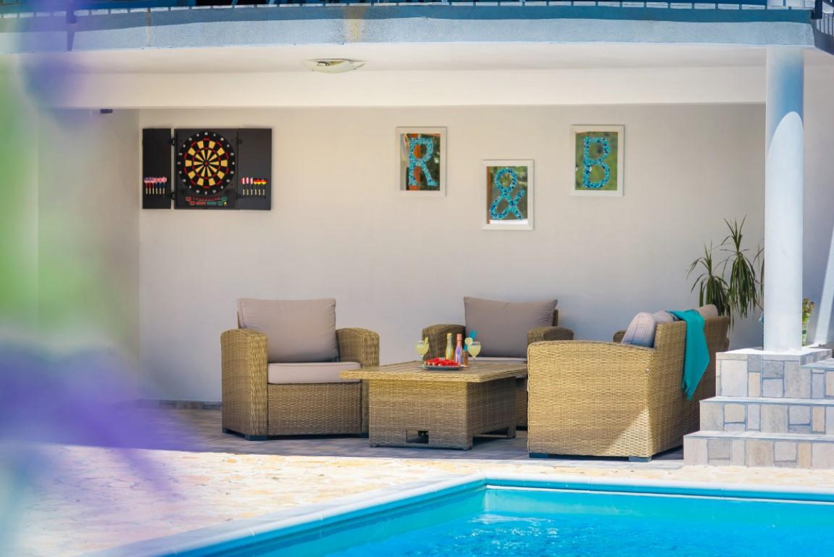Villa R&B