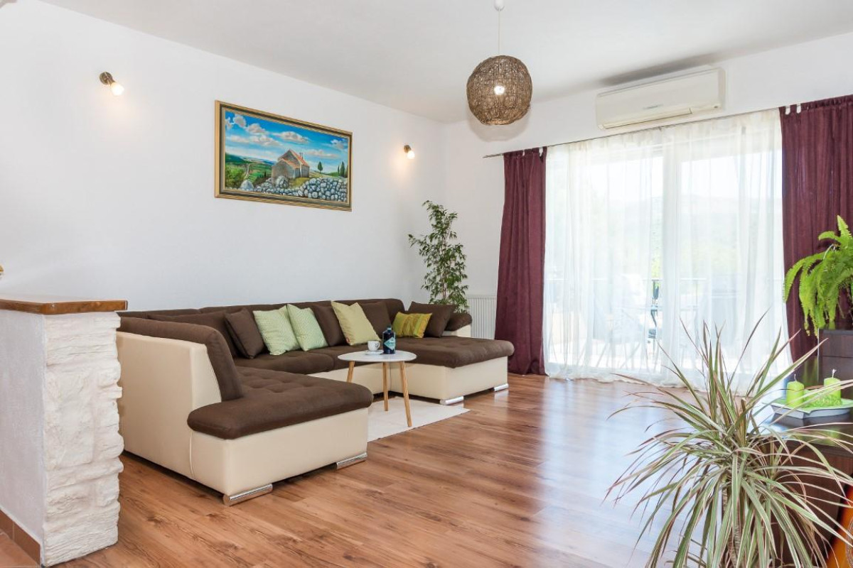 Villa R&B