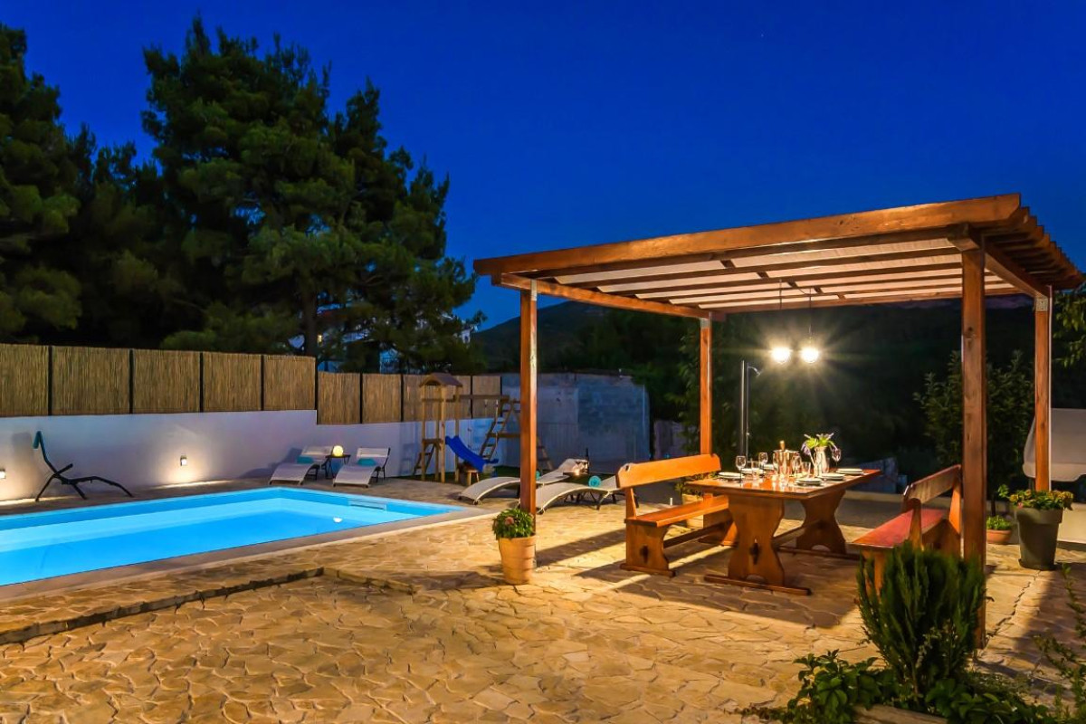 Villa R&B