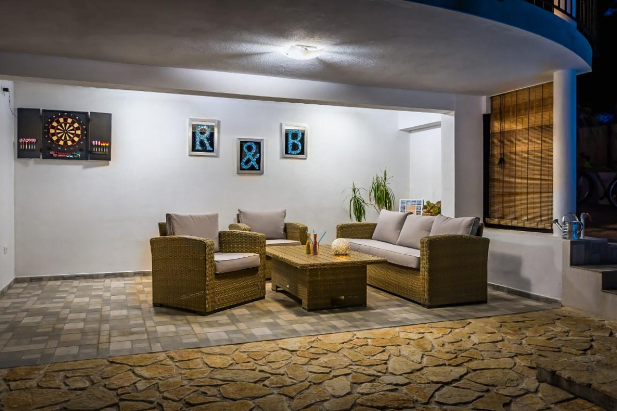 Villa R&B