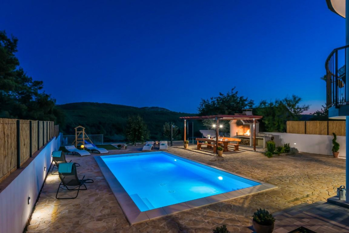 Villa R&B