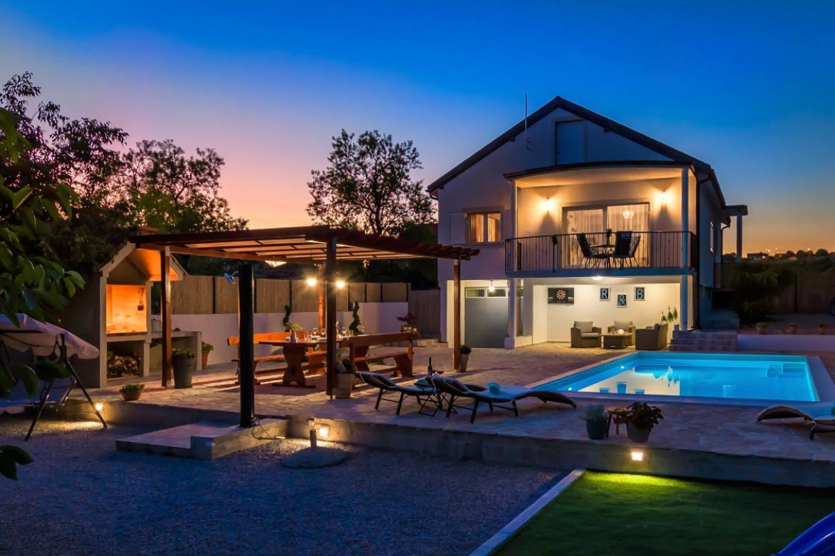Villa R&B