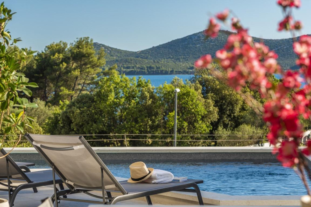 Villa White Diamond
