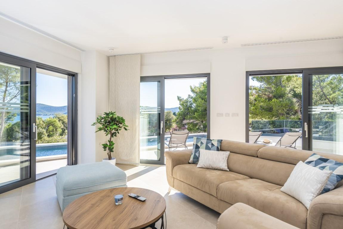 Villa White Diamond