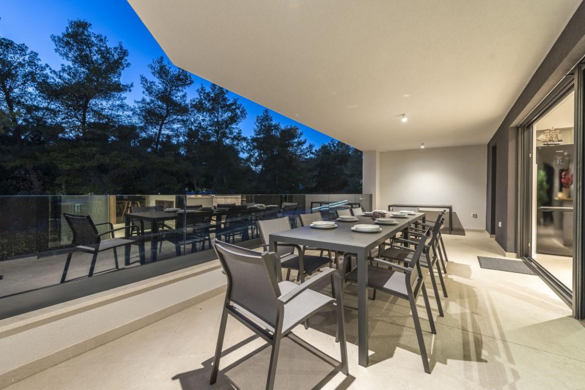 Villa White Diamond