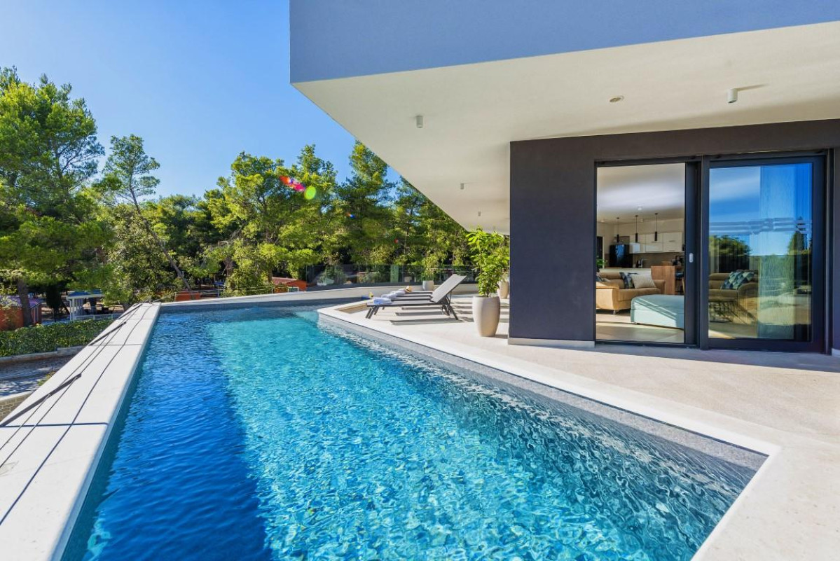 Villa White Diamond