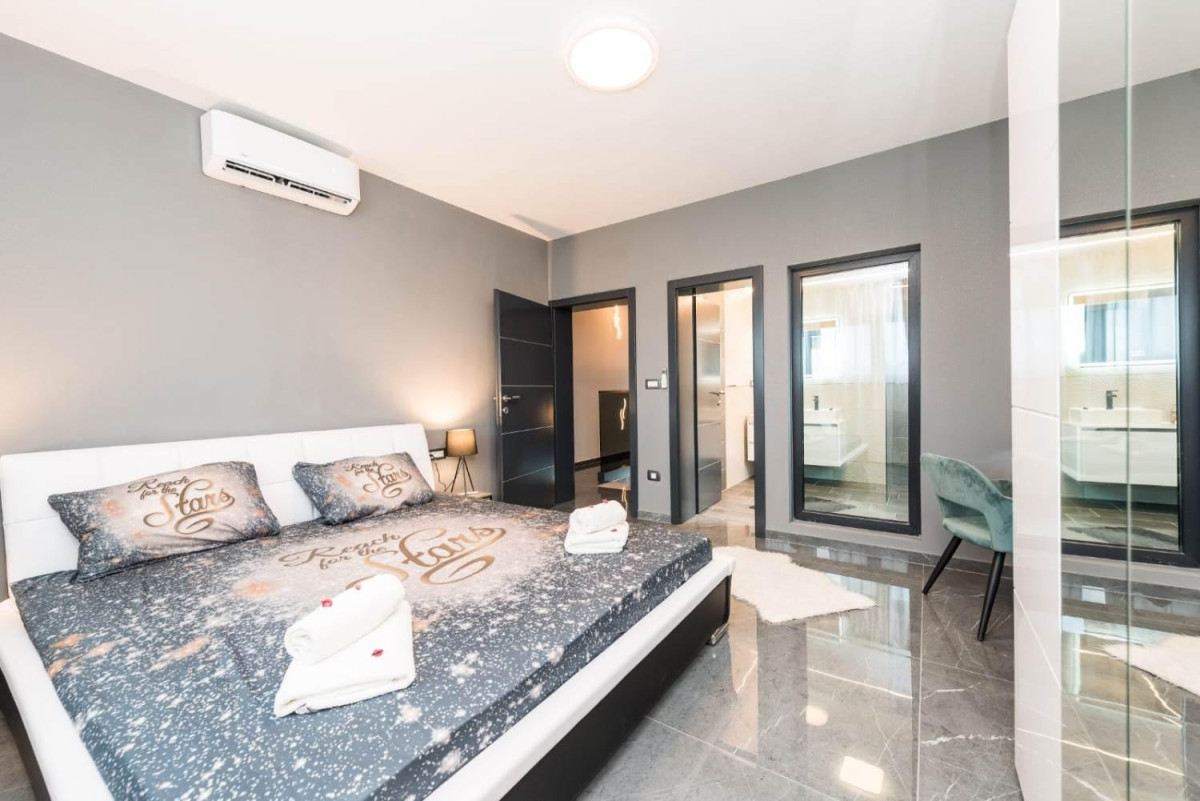Villa Sandy Bay