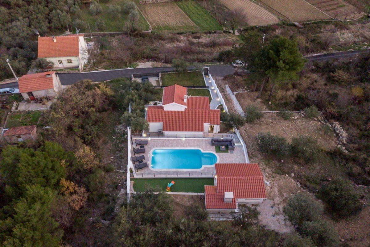 Villa Carica