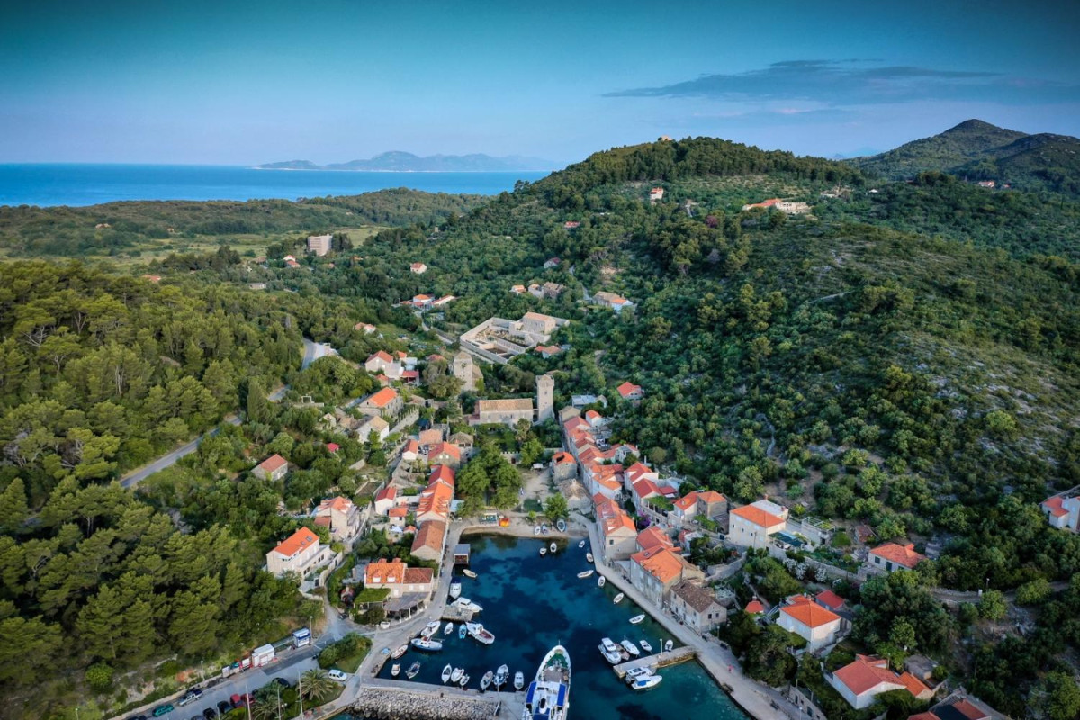 Villa Ella