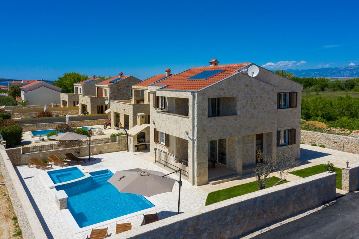 Villa Lily