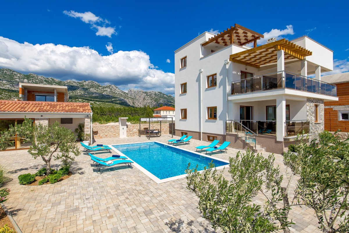Villa Grandioza Starigrad