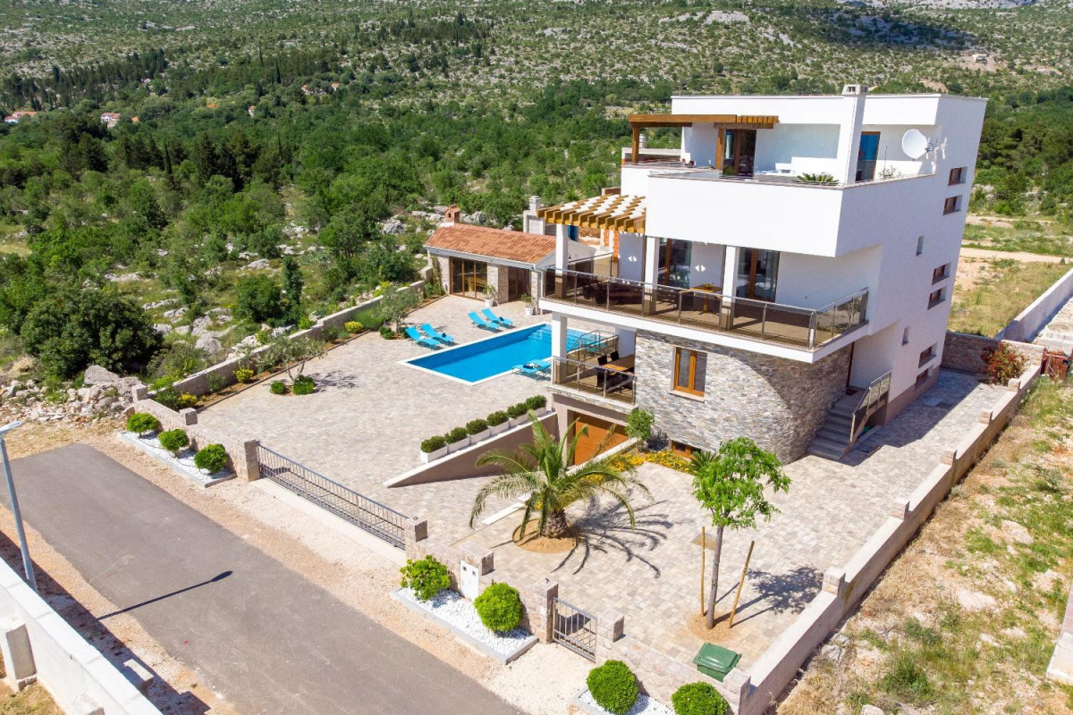 Villa Grandioza