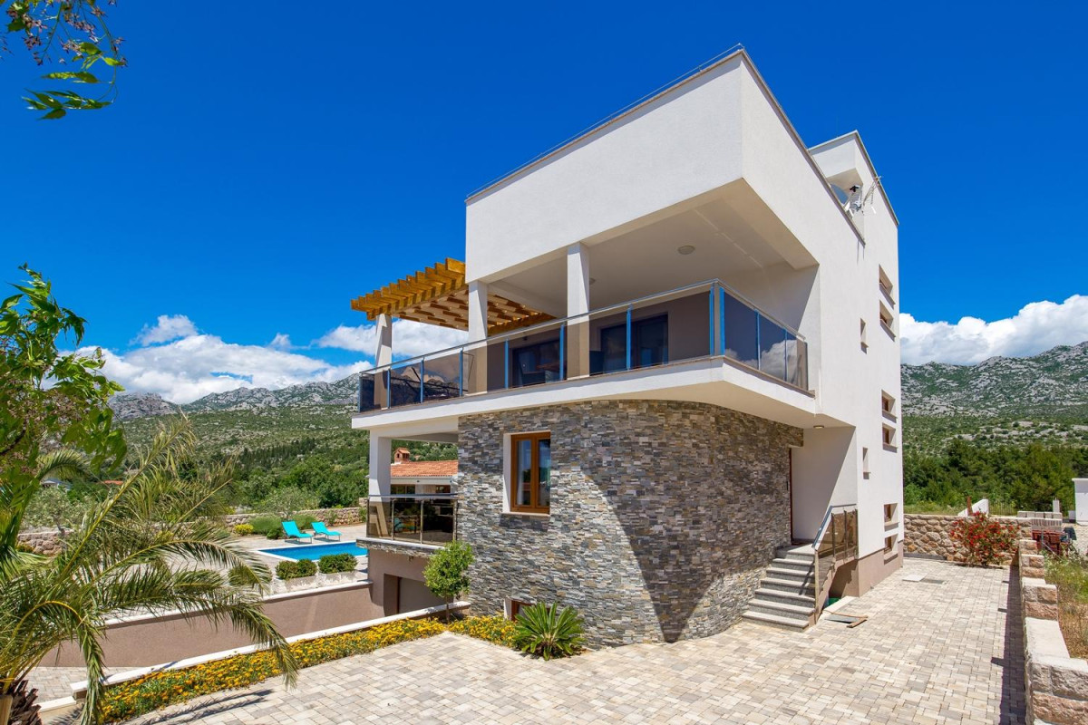 Villa Grandioza