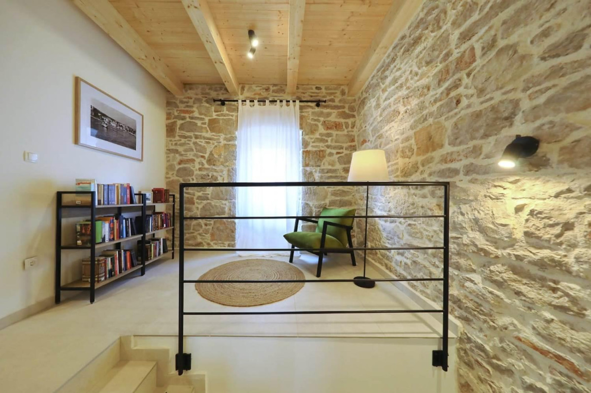 Villa Mira