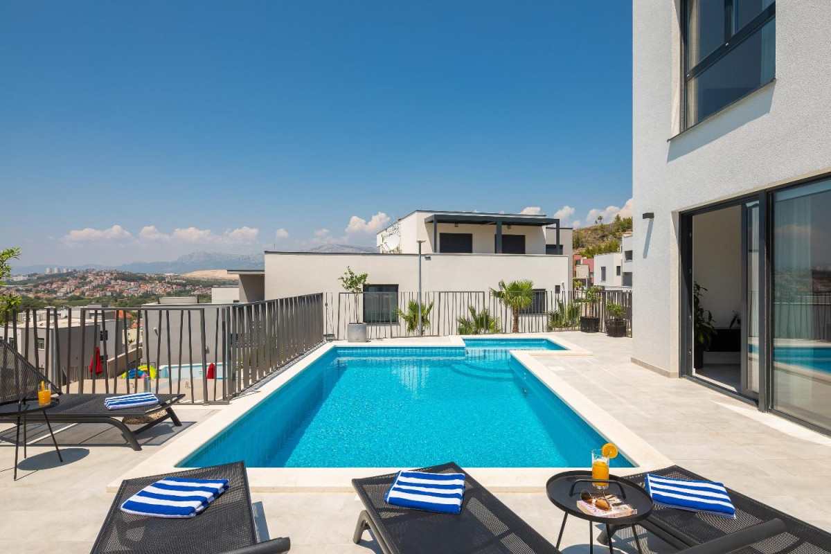 Villa 9