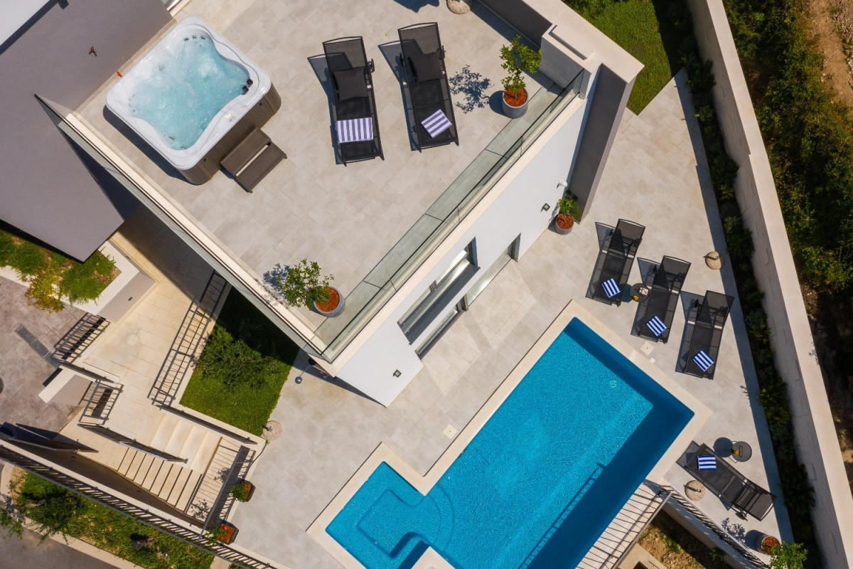 Villa 9