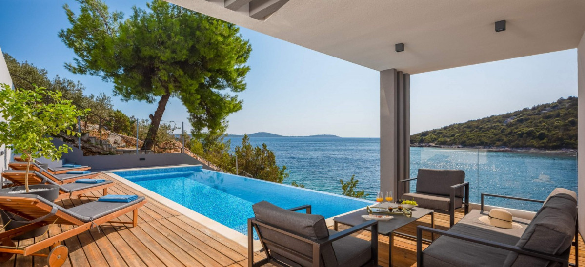 Villa Extravaganza