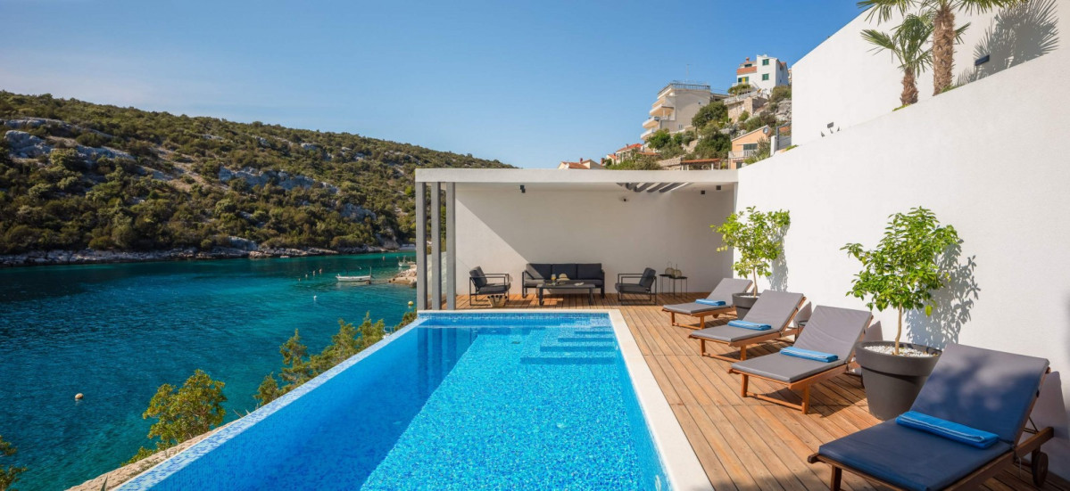 Villa Extravaganza