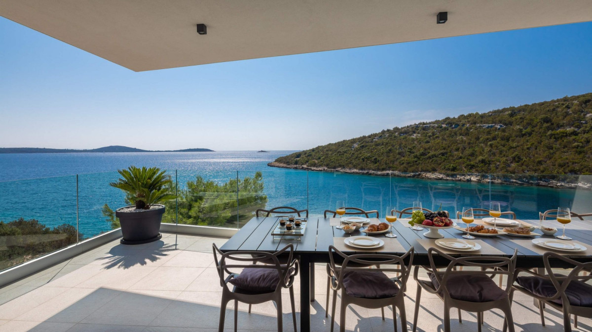 Villa Extravaganza