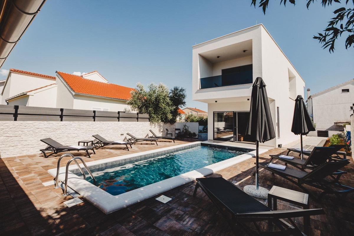 Villa Nola