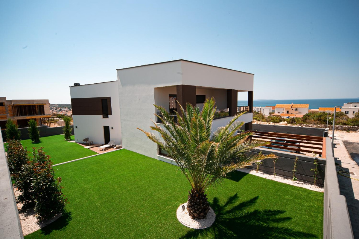 Villa Estate