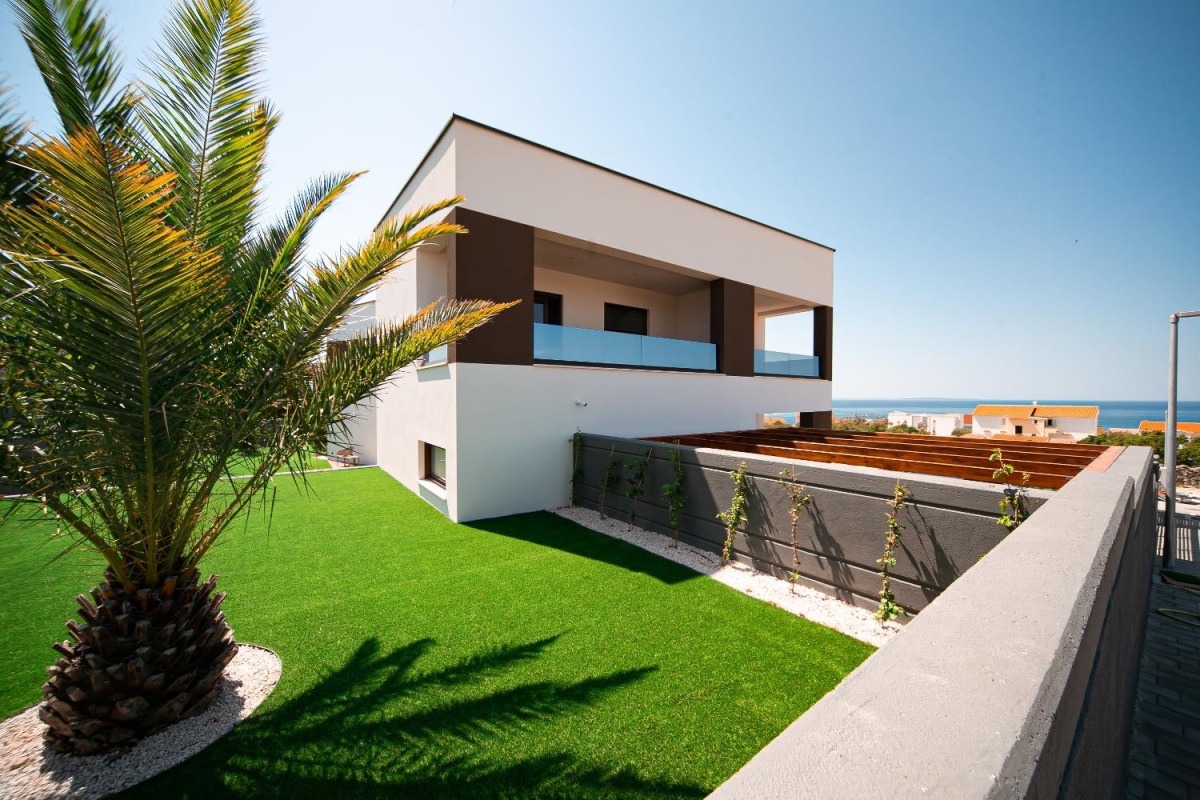 Villa Estate