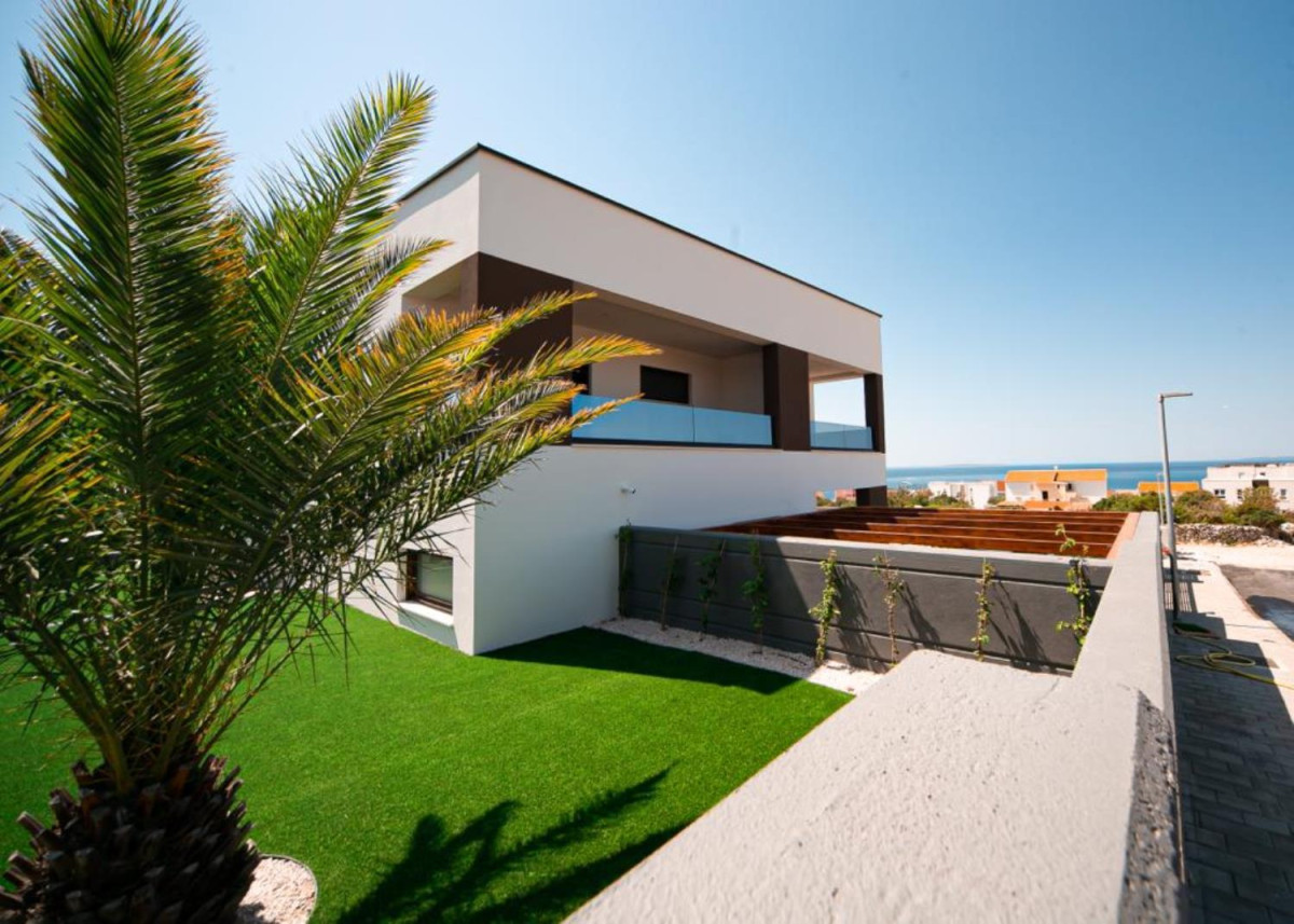 Villa Estate