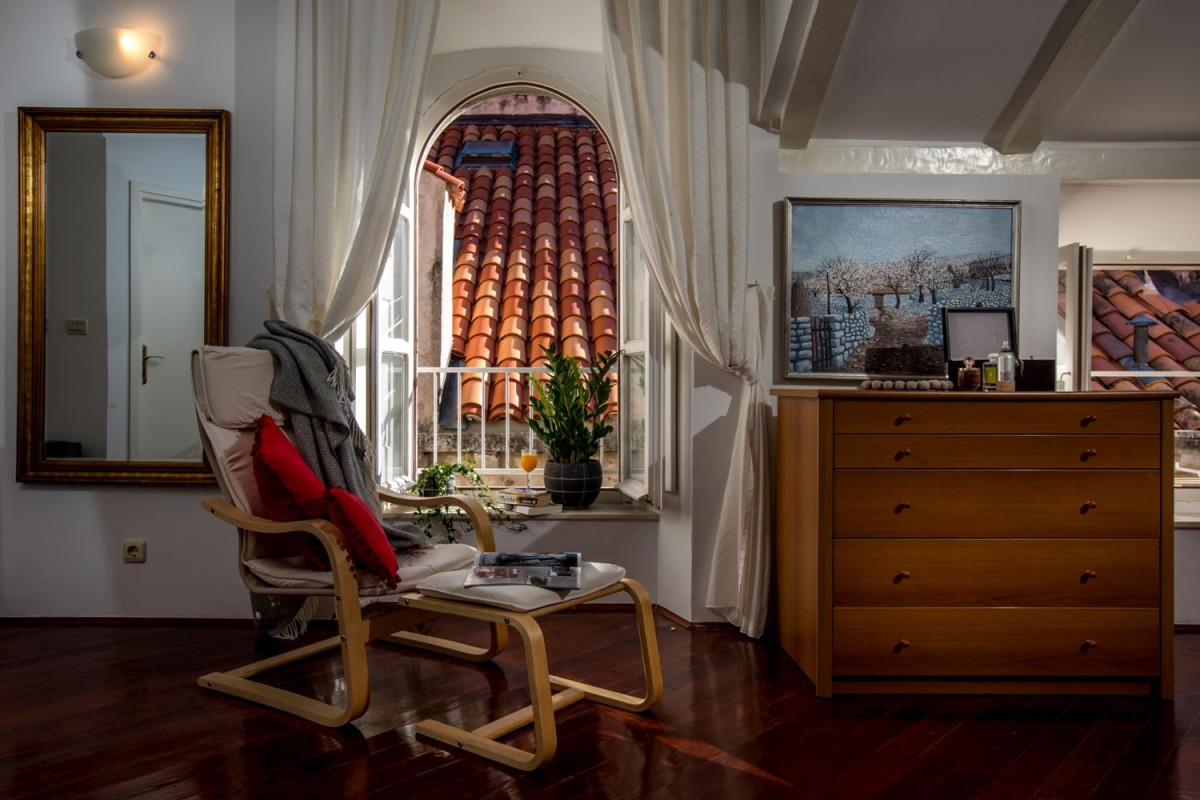 Villa Poets House
