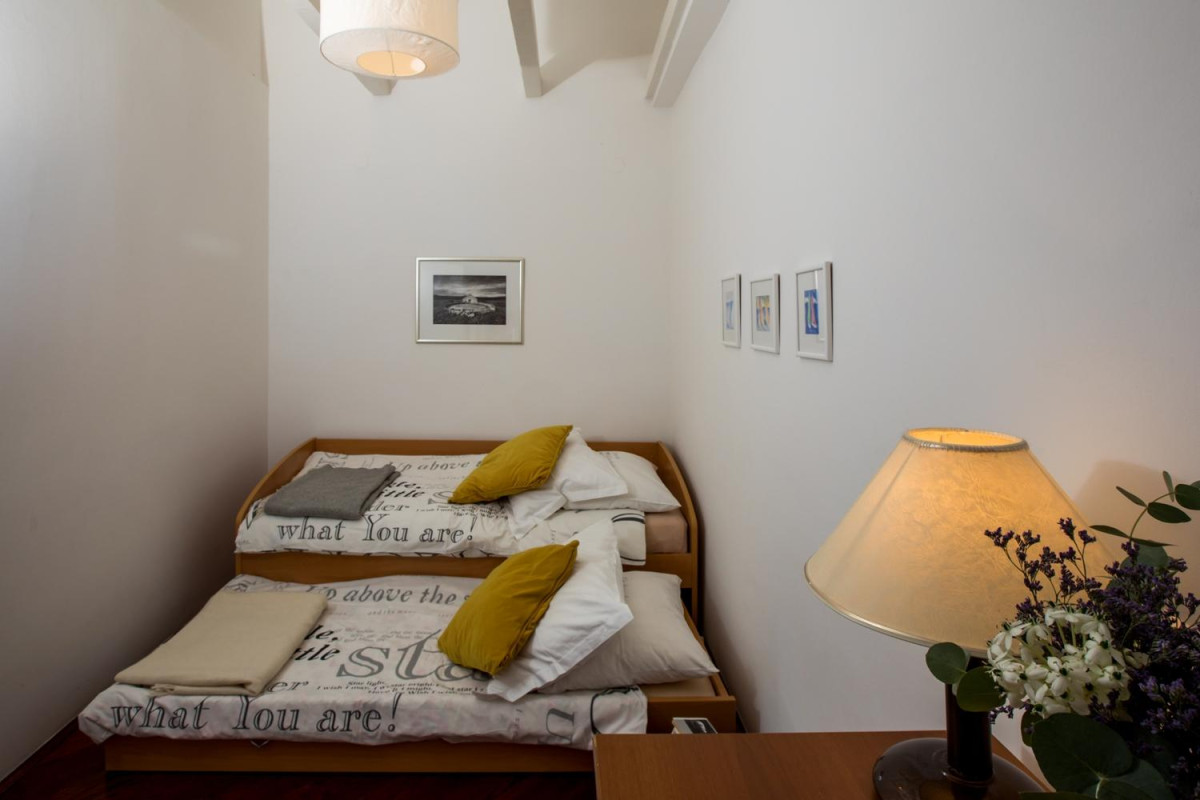 Villa Poets House