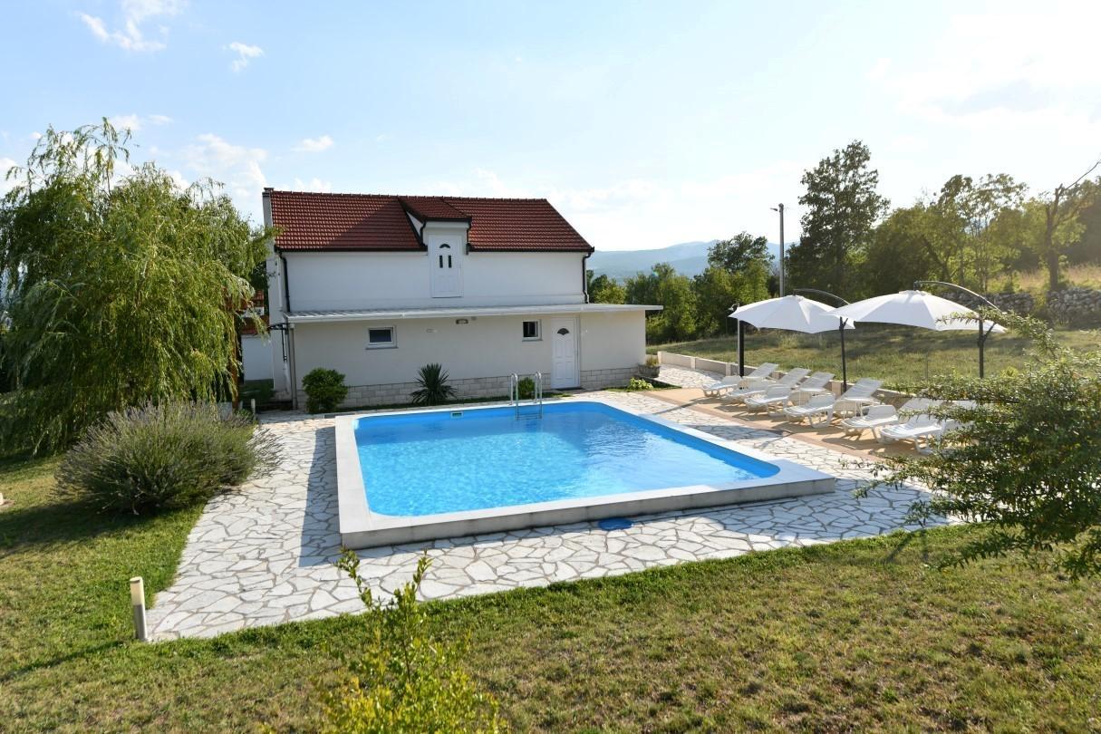Villa Green Oasis in Sinj