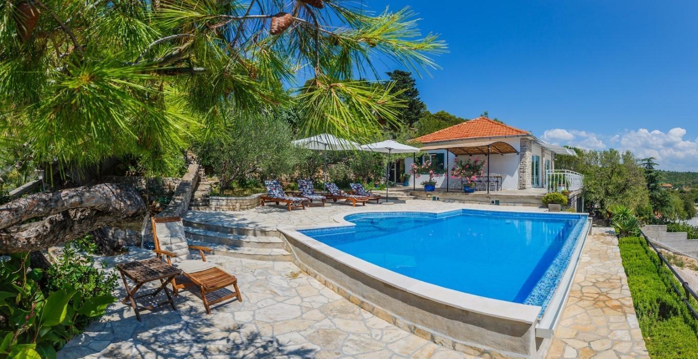 Seaview villa Paladin