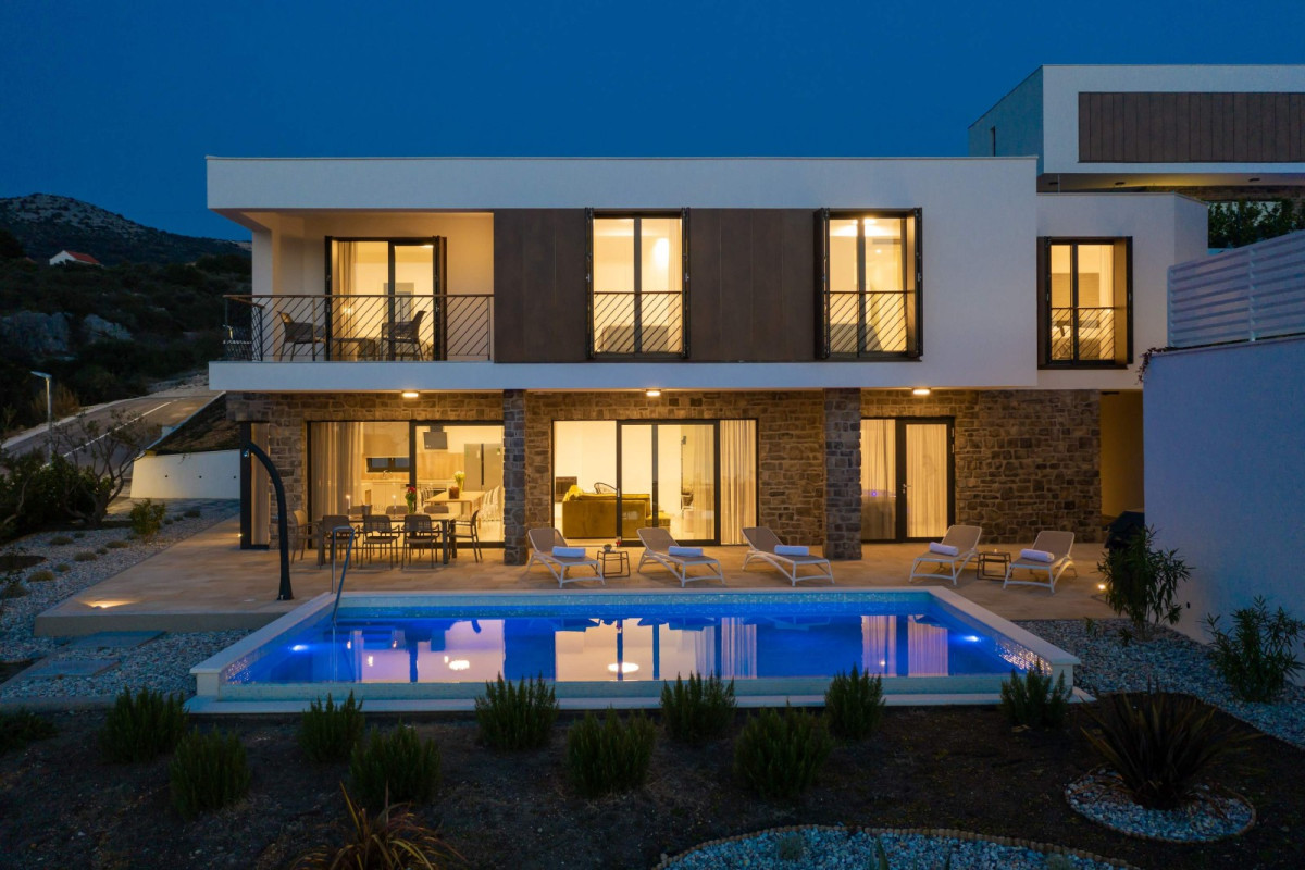 Villa Sole Dance
