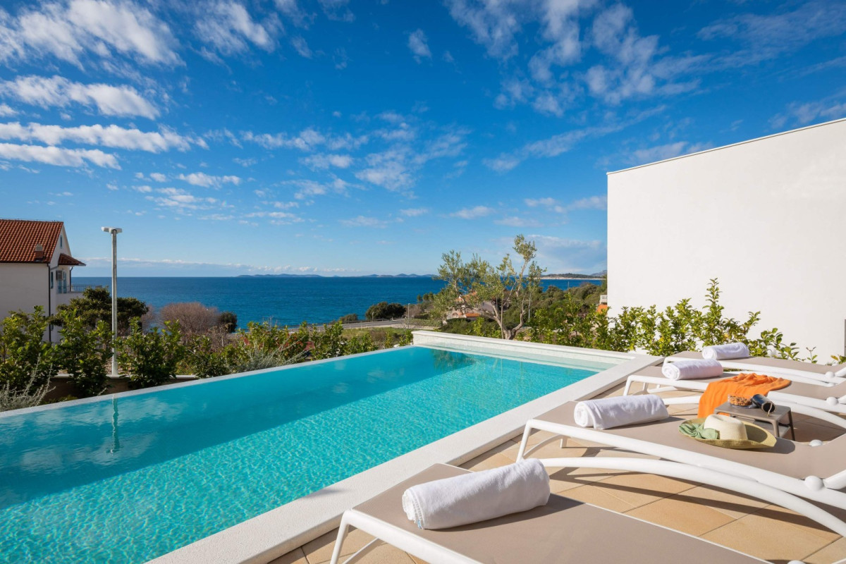 Villa Aurora