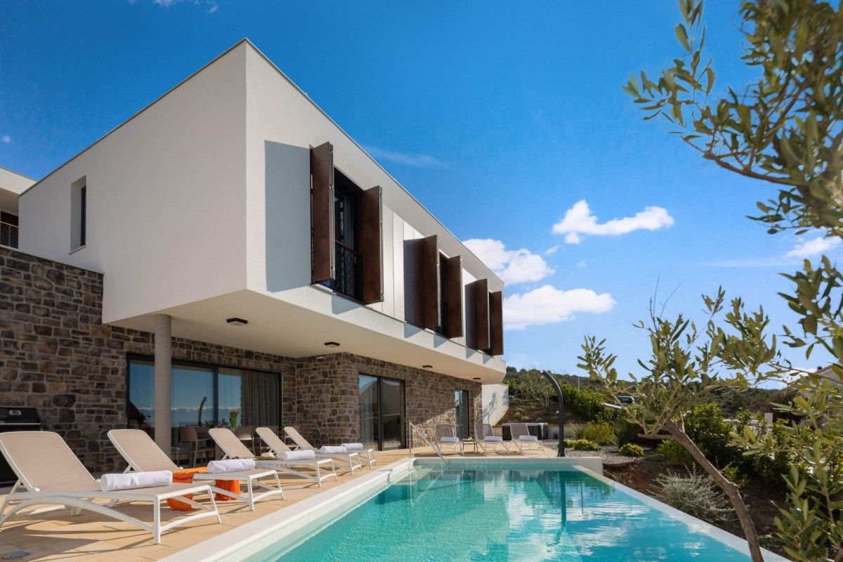 Villa Aurora