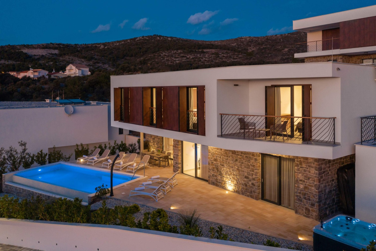 Villa Aurora