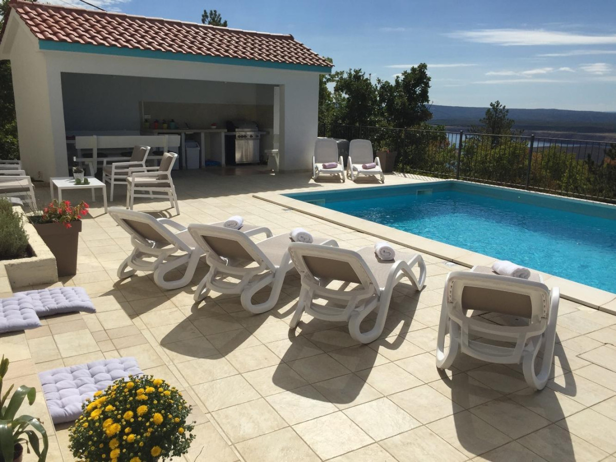 Villa Aqua