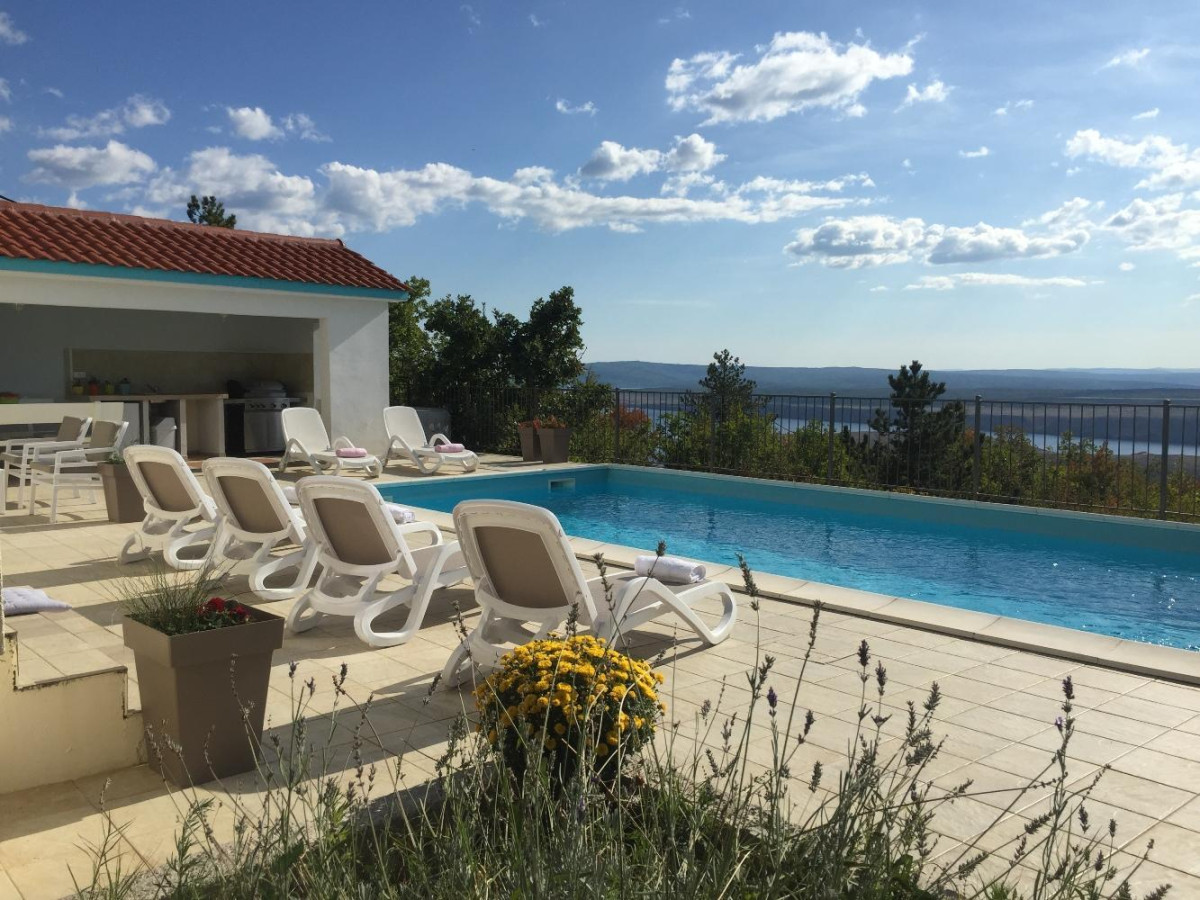 Villa Aqua