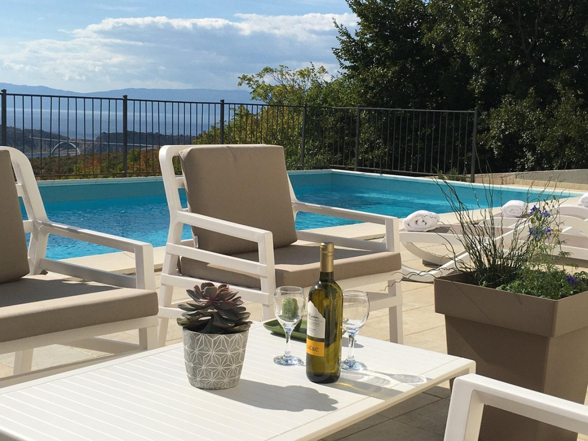 Villa Aqua