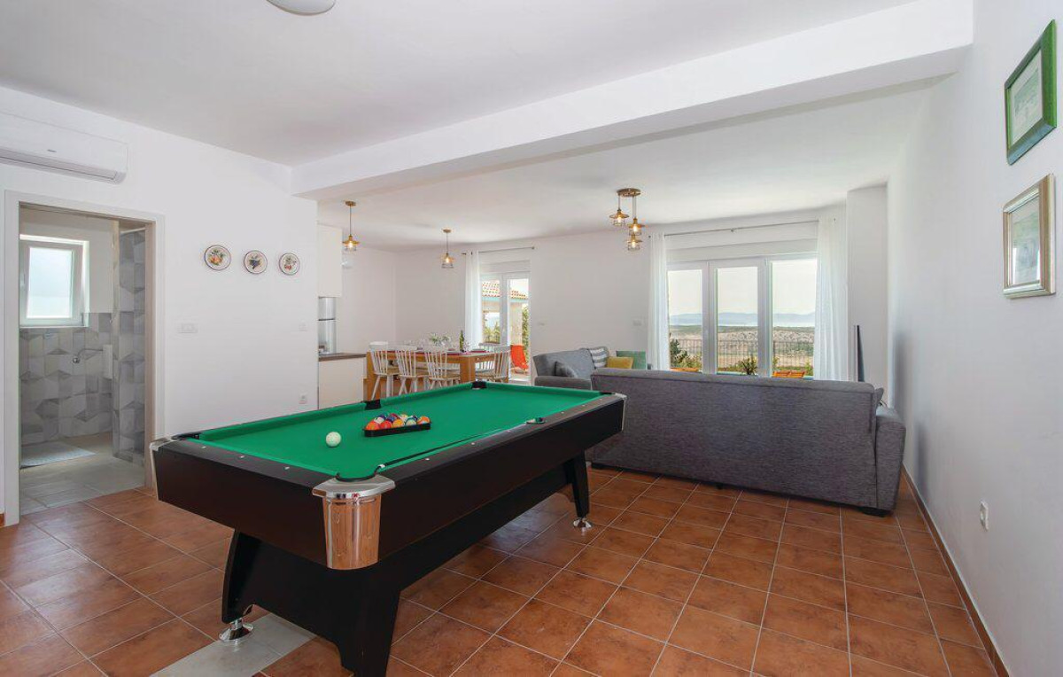 Villa Aqua